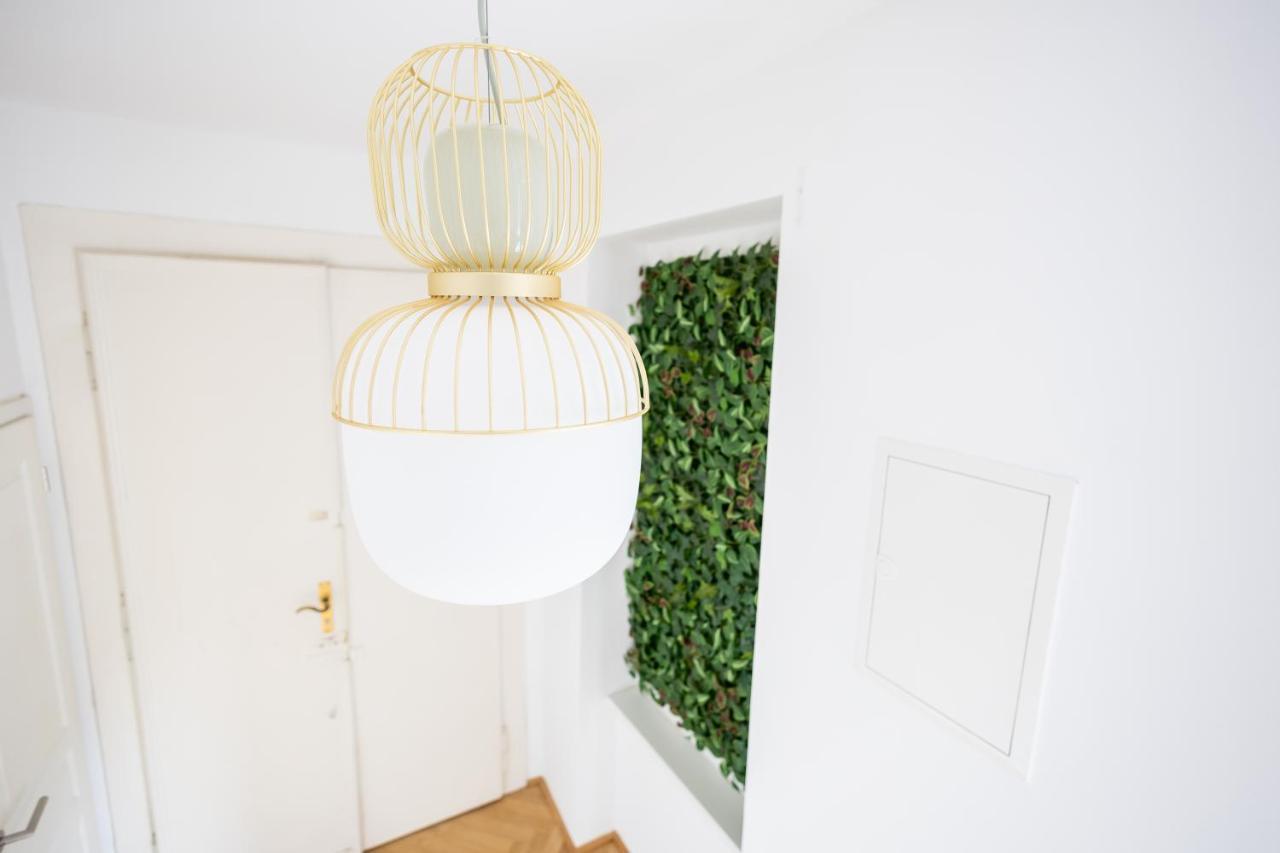 Large Garden-View Balcony Comfort Retreat 1020-ウィーン エクステリア 写真